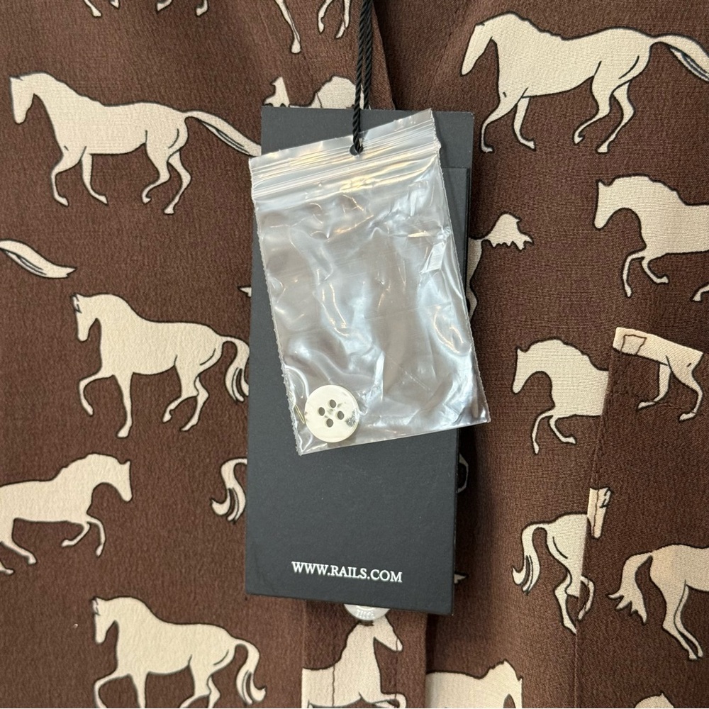 Rails "Kate" Silk Brown Horse Print Button Up Blouse M NWT ($268) - Picture 8 of 12